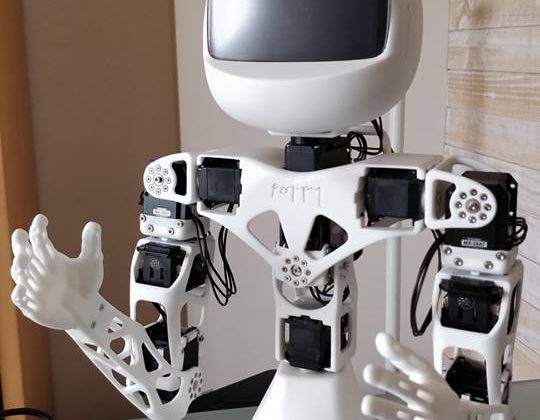 Photo du Robot Poppy, version Buste